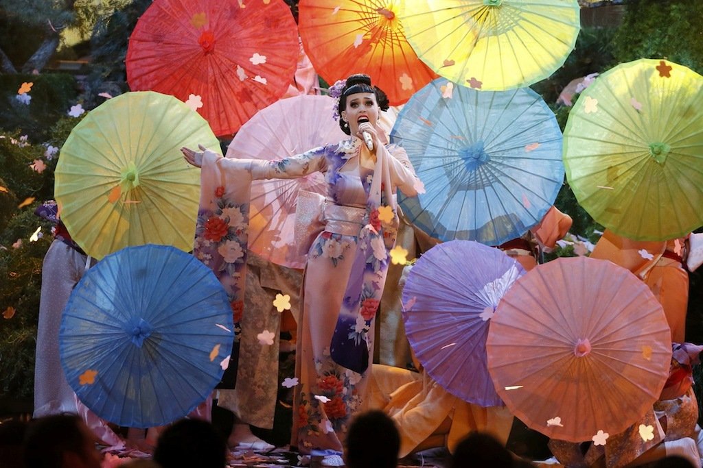 Singer Katy Perry performs "Unconditionally" at the 41st American Music Awards in Los Angeles