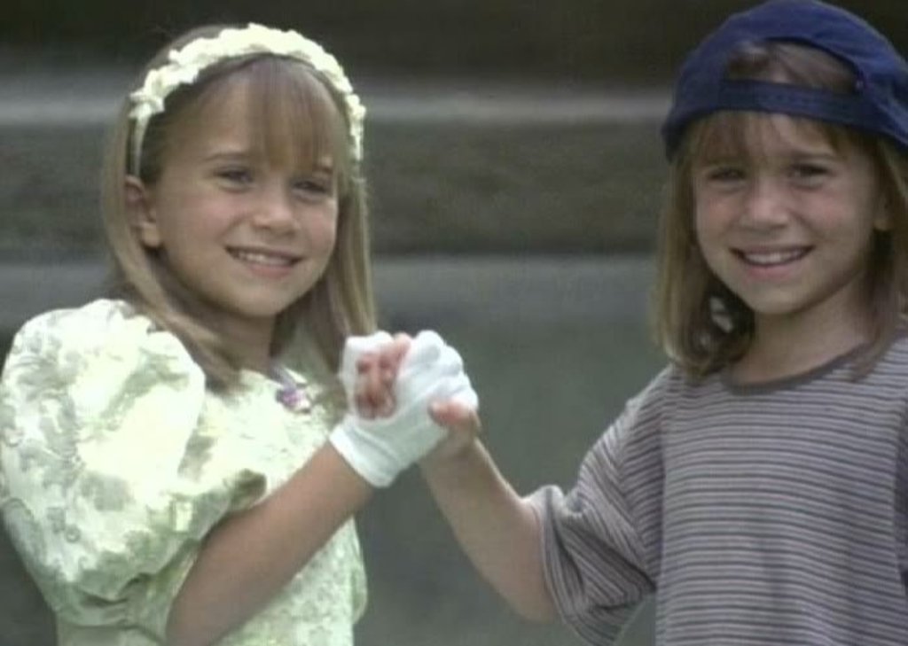 mary kate and ashley little girls