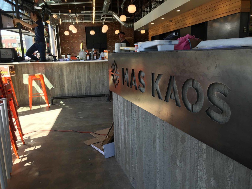 Mas Kaos in Berkeley. Photo by Justin De La Rosa. 