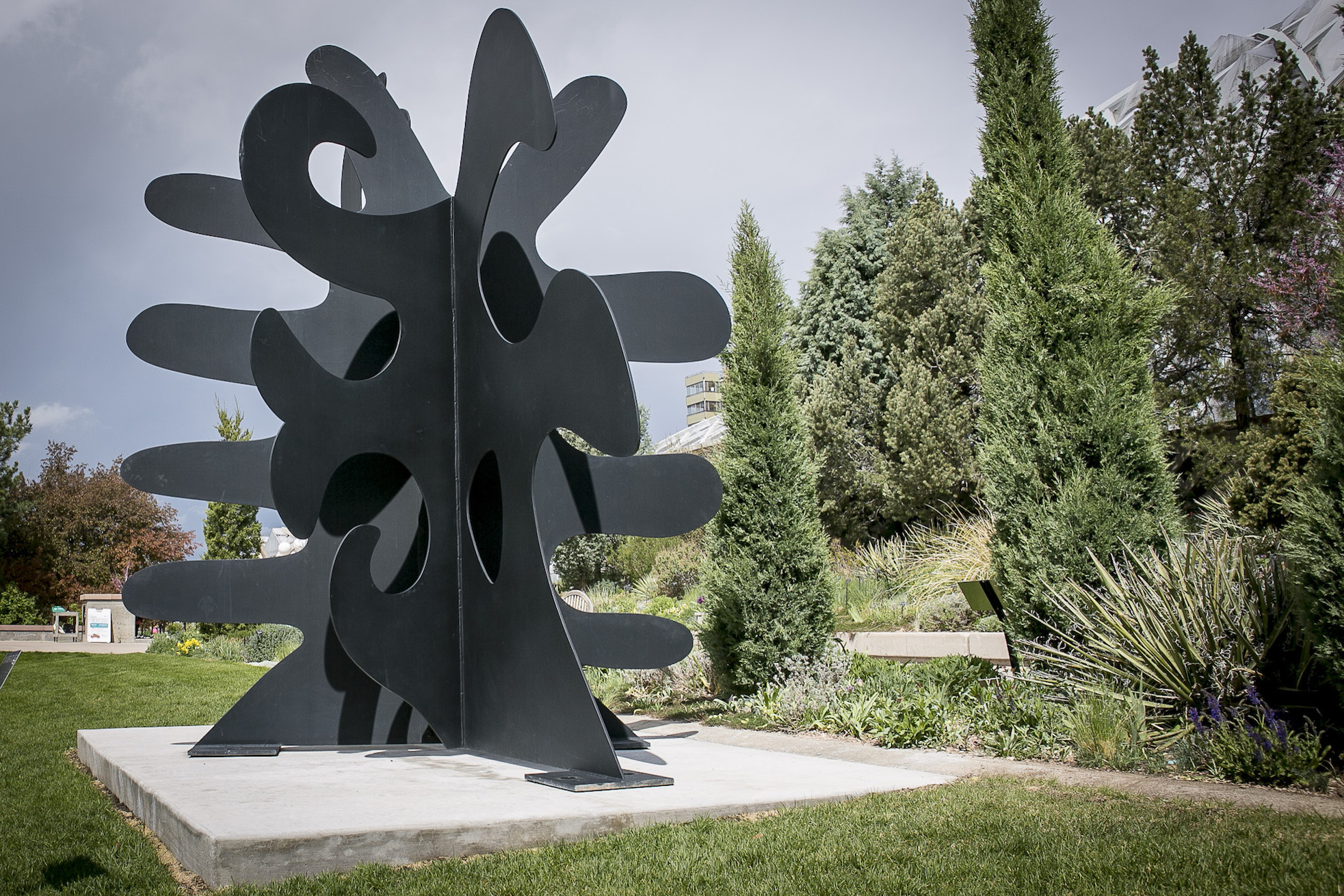 Calder, Alexander Calder, Calder Monumental, Denver Botanic Gardens, Amanda Piela, 303 Magazine, Cori Anderson, sculpture, outdoor art