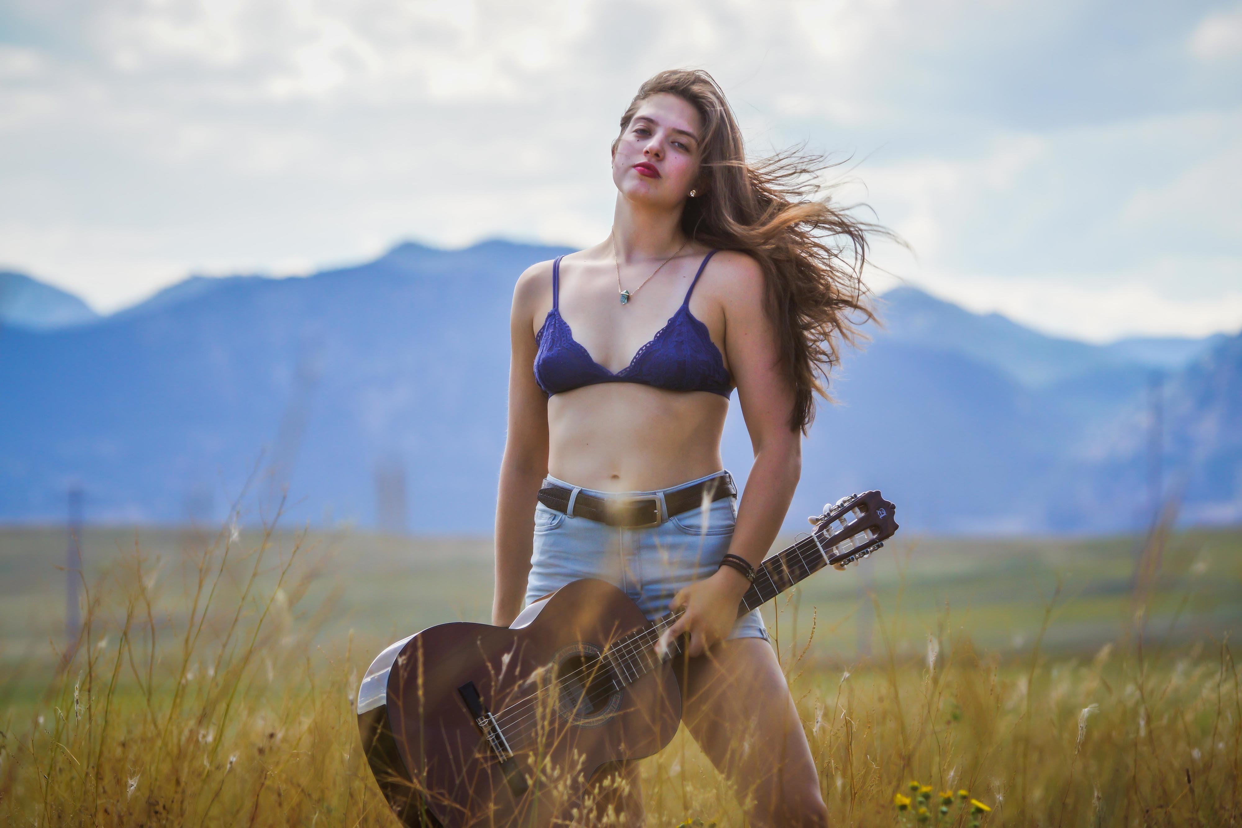 Denver Photo Series Showcases Queer Women in a Heteronormative 