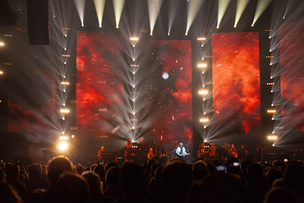 Review - Jeff Lynne's ELO Spaceship Impacted Pepsi Center - 303 Magazine