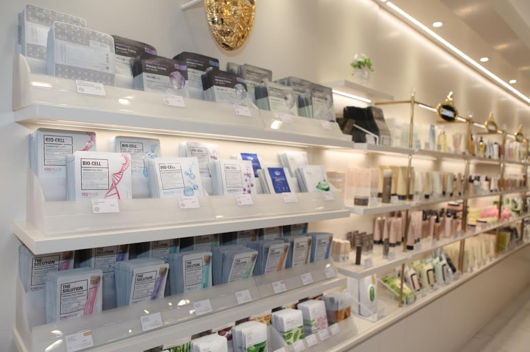 discover-innovative-korean-skincare-at-the-face-shop-in-lakewood-303