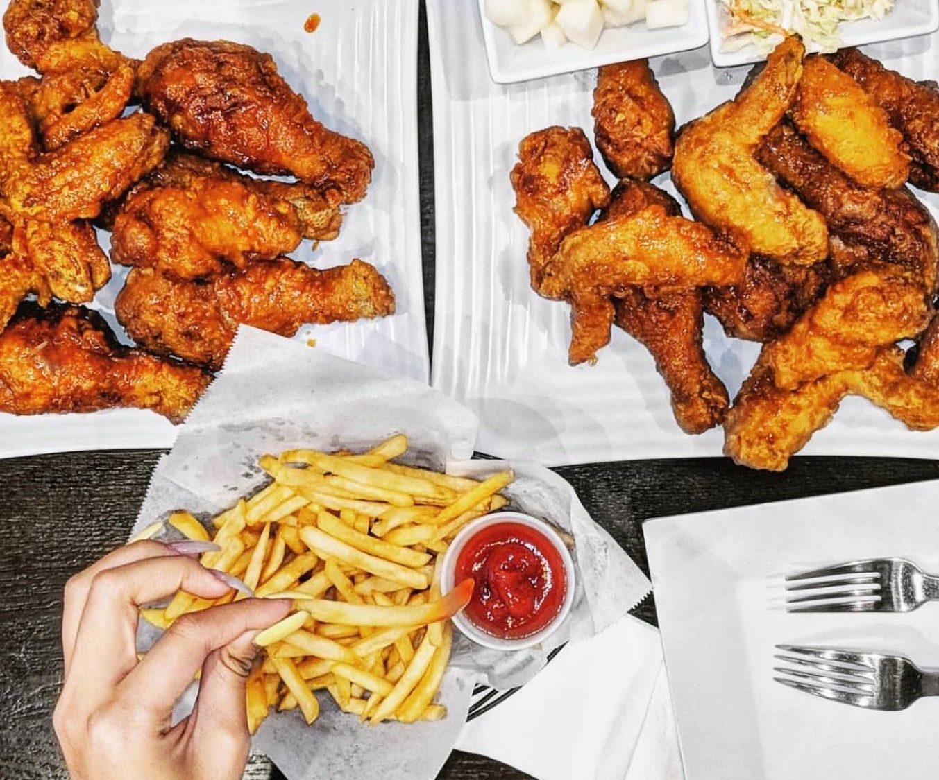 a-korean-fried-chicken-chain-has-come-to-stapleton-303-magazine