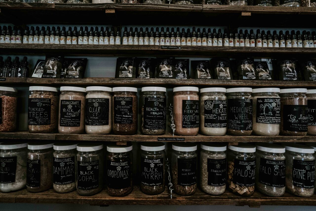 303 Magazine, 303, Denver, Ritual Cravt, Meg O’Neill Photography, Witches, Halloween, Tarot Cards, Crystals, Readings, Potions, Denver Shopping, Fashion, Denver Fashion