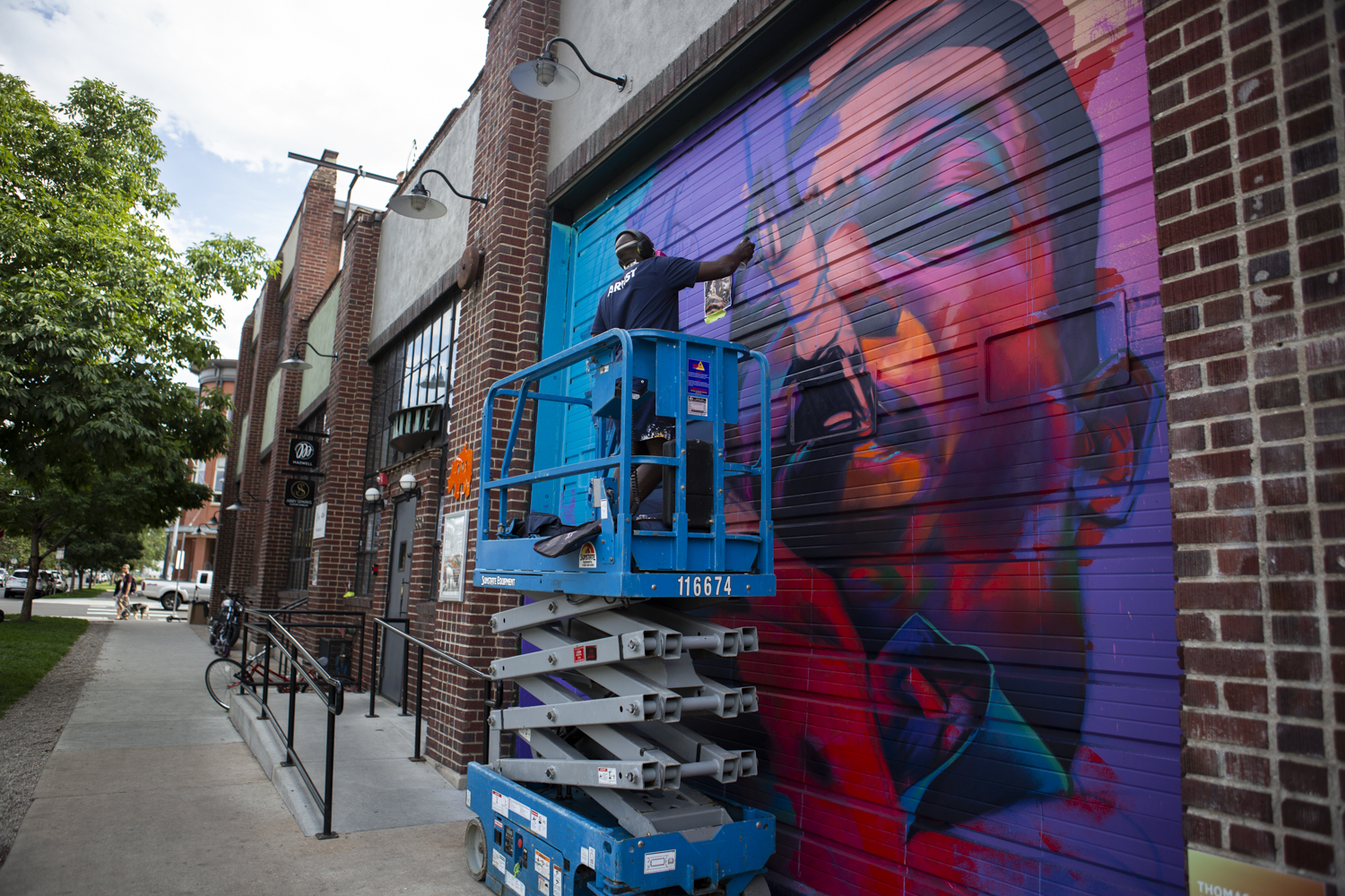 CRUSH, crush artists, crush walls