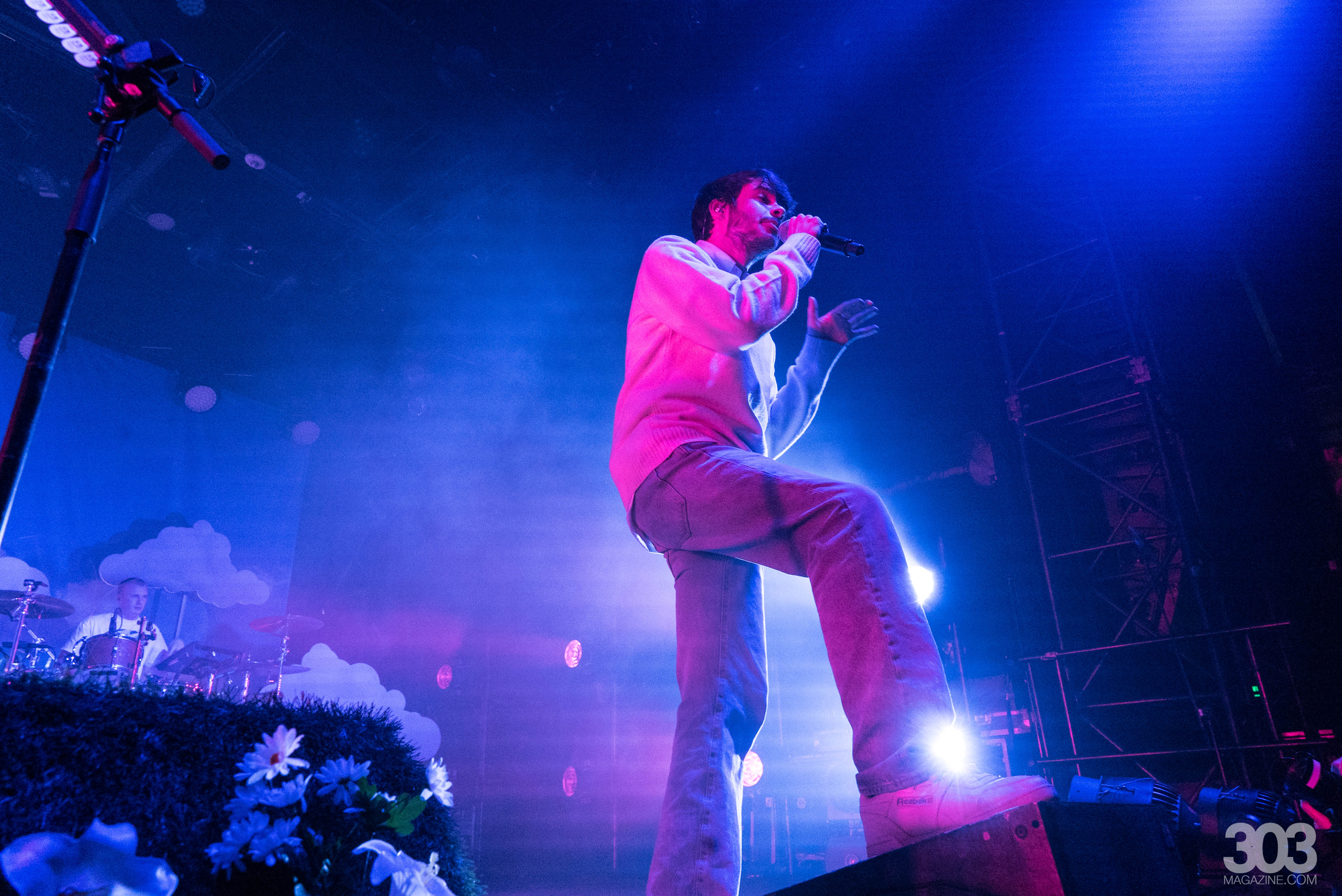 Review – Rex Orange County Colored Red Rocks with Playful