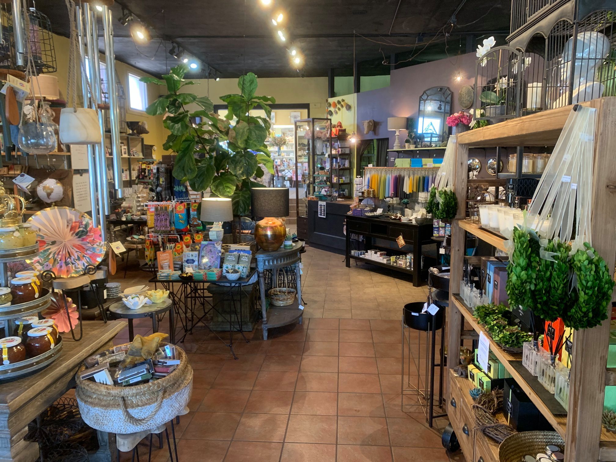 Lighting/Salt Lamps, Gift Shop Glenfield, Souvenirs