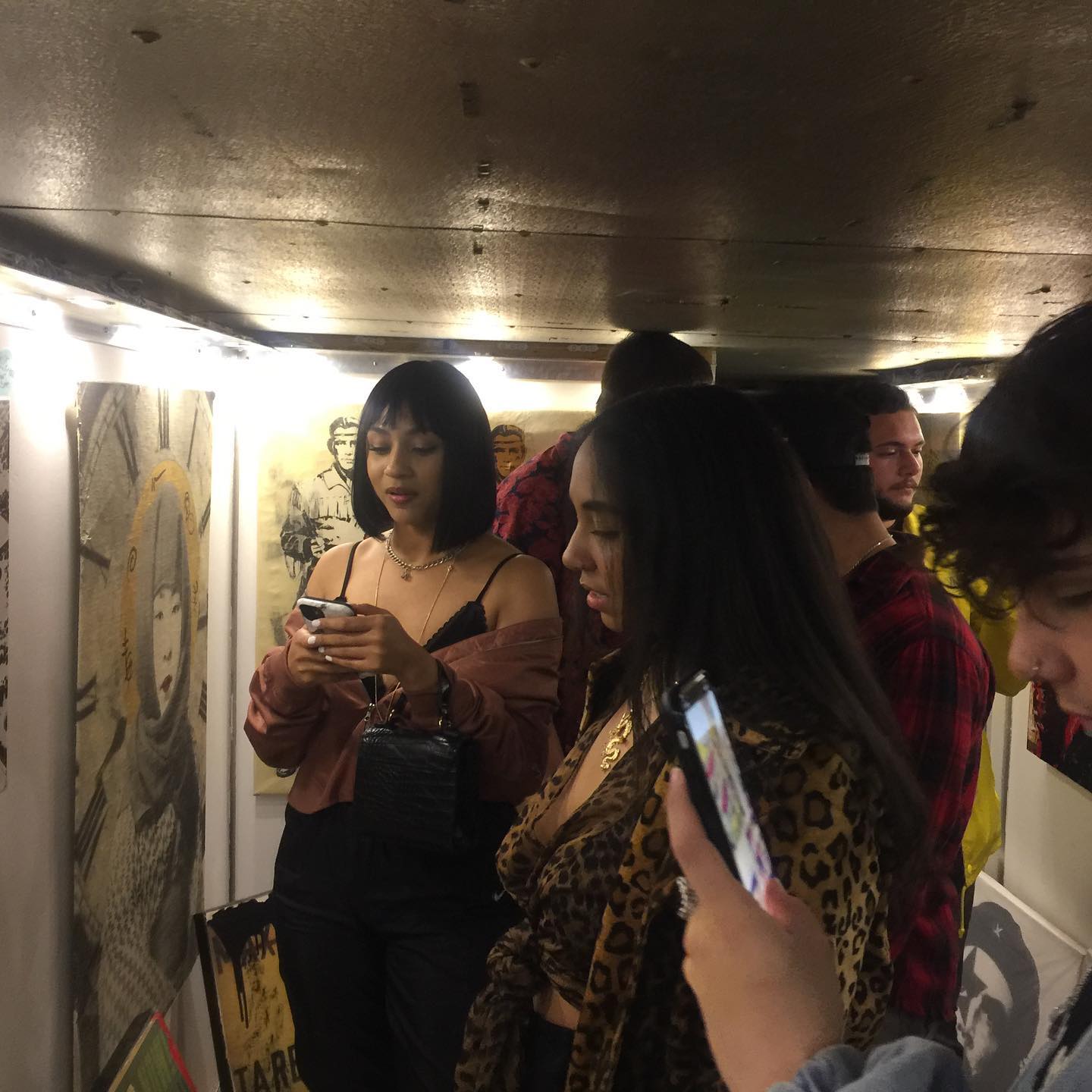 artaos, mobile art gallery