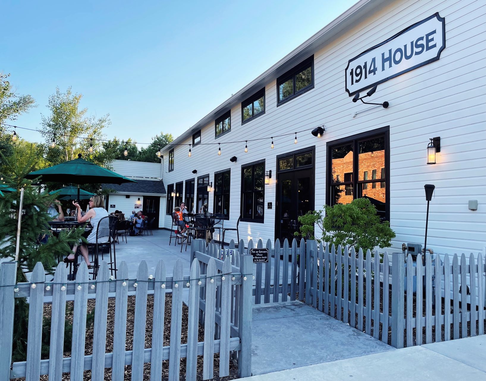 Niwot, Colorado, Boulder, Rock and Rails, Niwot Inn and spa Osmosis Gallery, Left Hand Chair Project, 1914 House, Colorado weekend getaway, Jessica Hughes