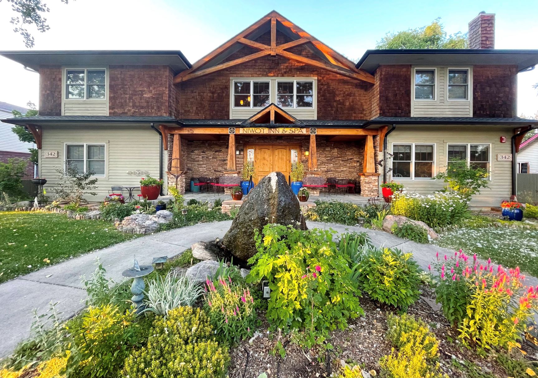 Niwot, Colorado, Boulder, Rock and Rails, Niwot Inn and spa Osmosis Gallery, Left Hand Chair Project, 1914 House, Colorado weekend getaway, Jessica Hughes