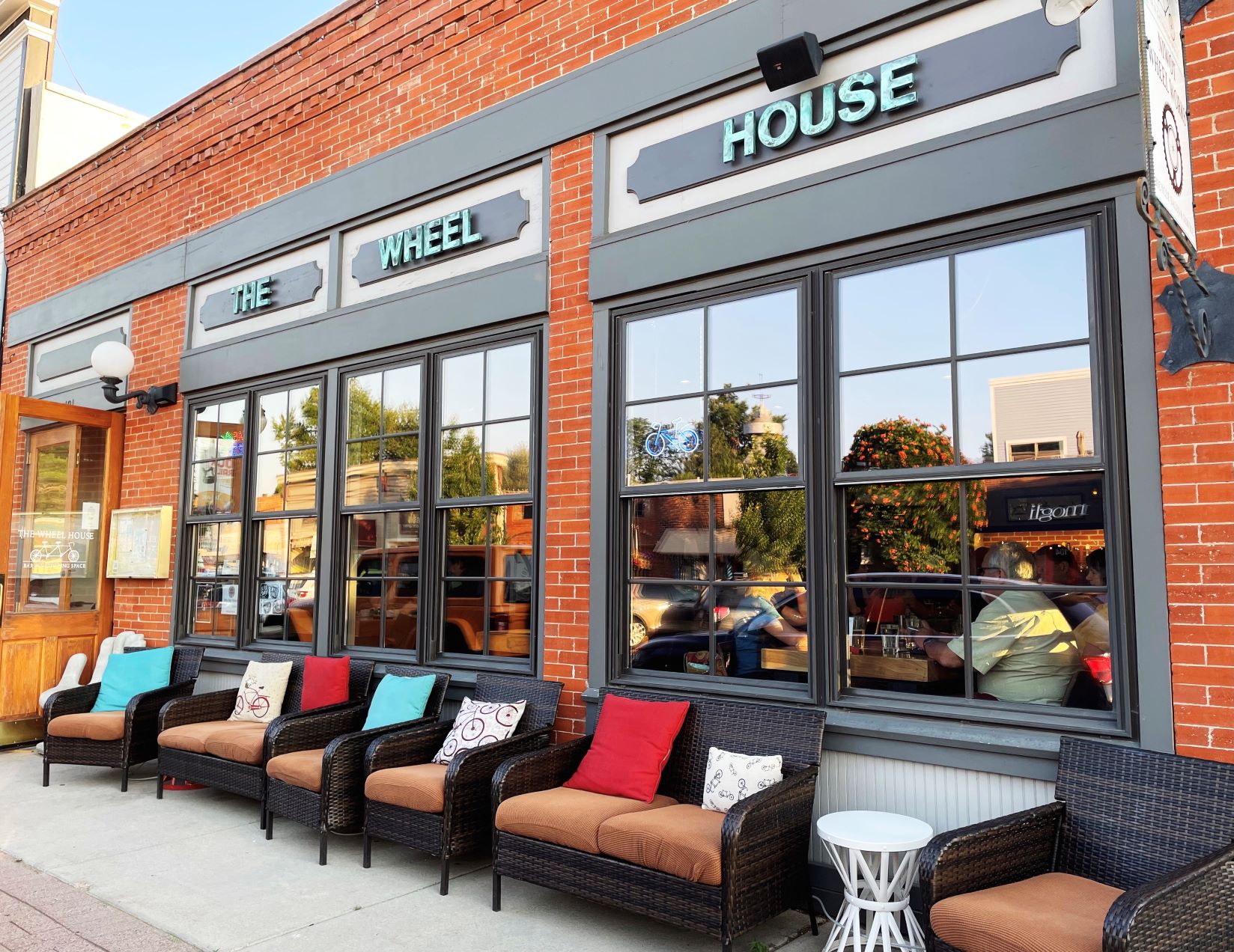 Niwot, Colorado, Boulder, Rock and Rails, Niwot Inn and spa Osmosis Gallery, Left Hand Chair Project, 1914 House, Colorado weekend getaway, Jessica Hughes