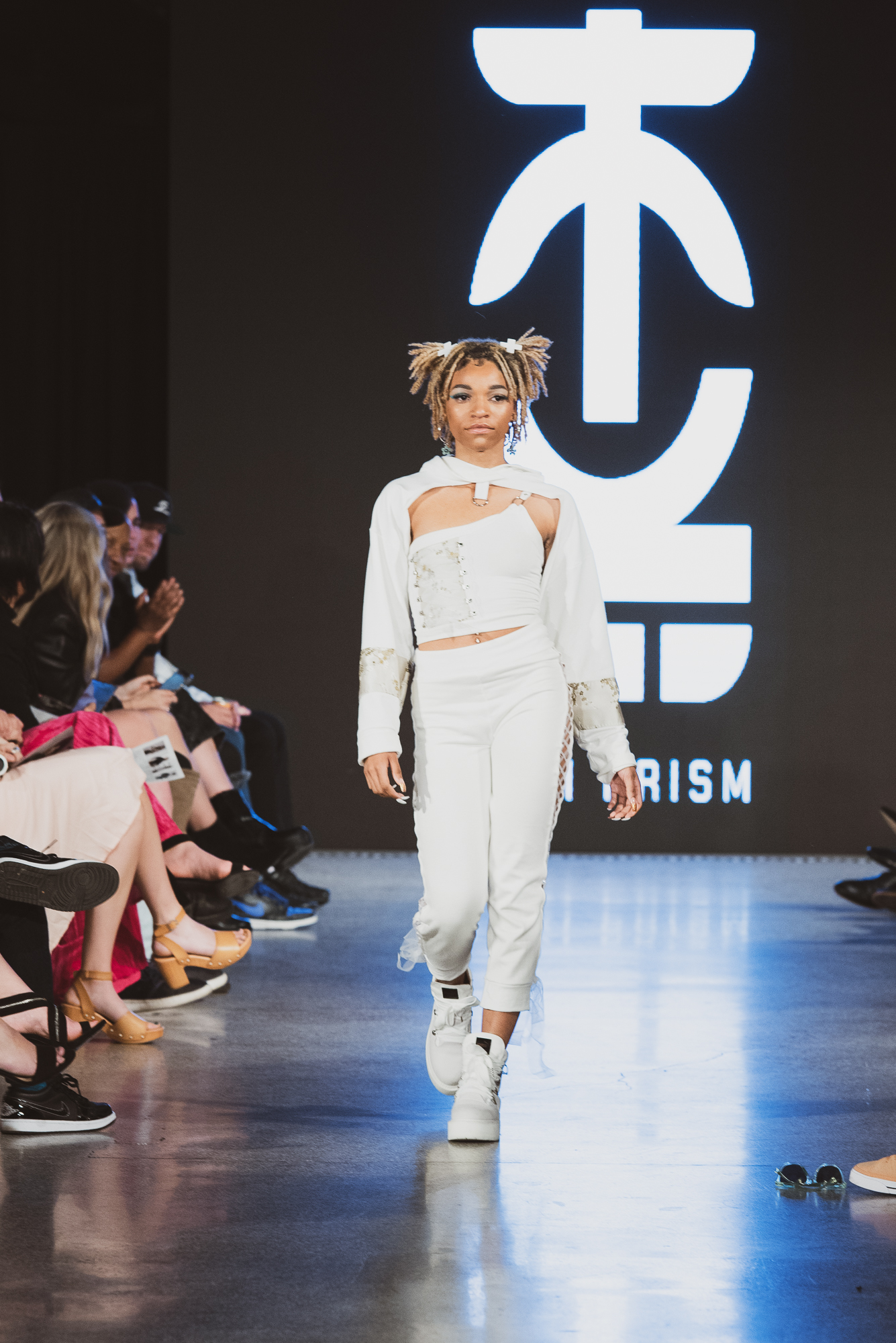 303 Magazine, 303 Fashion, Denver Fashion Week, DFW Fall 21, Abby Schirmacher, B Fresh, Yaneth Alatorre, My Generation T’s, efta., Glenn + Glenn, Tokiprism, DCR Studios, Dark Denim, Roxanna Carrasco