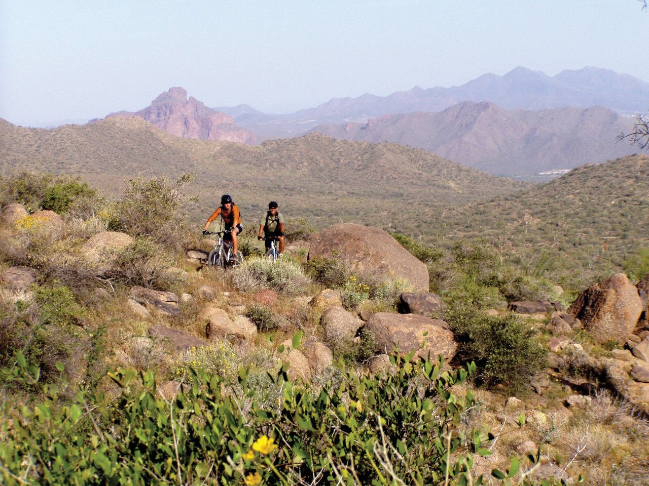 Experience Scottsdale, 303 Magazine, Scottsdale, CIVANA Wellness Resort and Spa, Mountain Shadows Resort, Hot Air Expeditions, REI Adventure Phoenix, Camelback Mountain, Herb Box, Italian Daughter, Old Town Scottsdale, McDowell Sonoran Preserve, warm winter getaway, Southwest, Frontier, United Airlines, Citizen Public House, Craft 64, Jessica Hughes