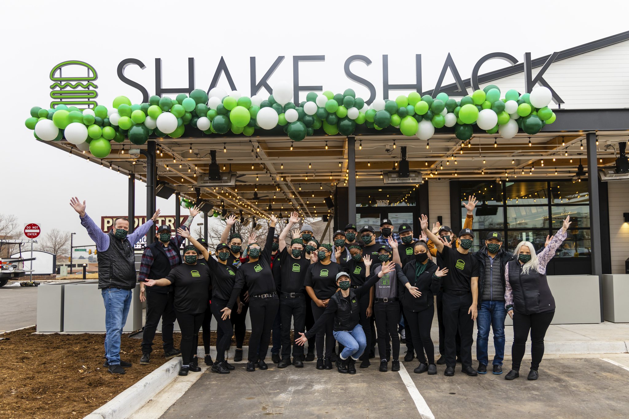 Shake Shack - Weekend lineup: your friends, the game, and