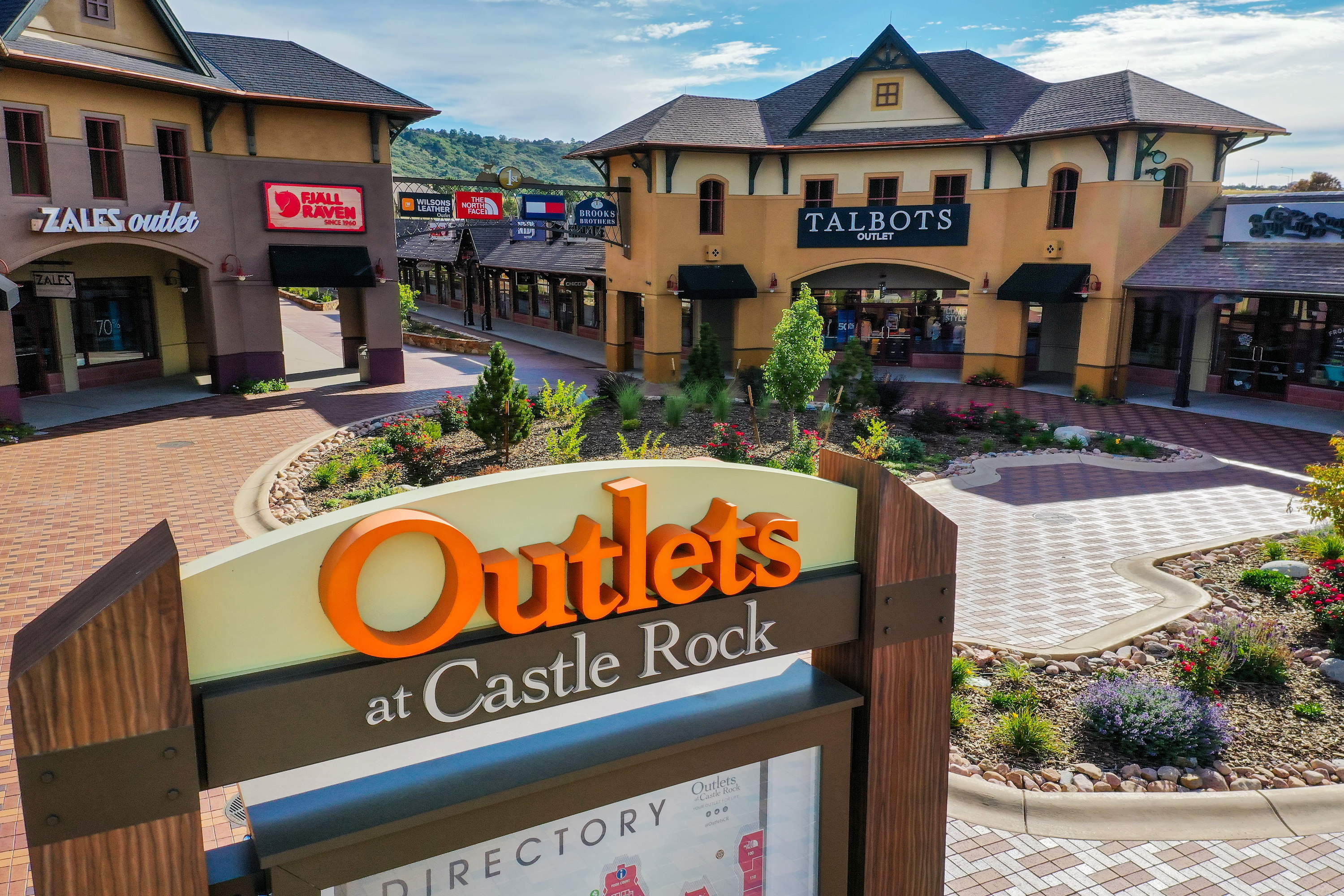 Cherry Creek Shopping Center, Brooks Brothers