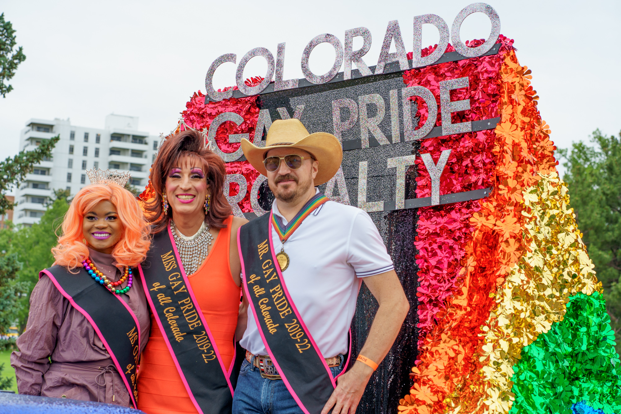 6 Pride Outfit Ideas for Every Parade and Festival in 2022