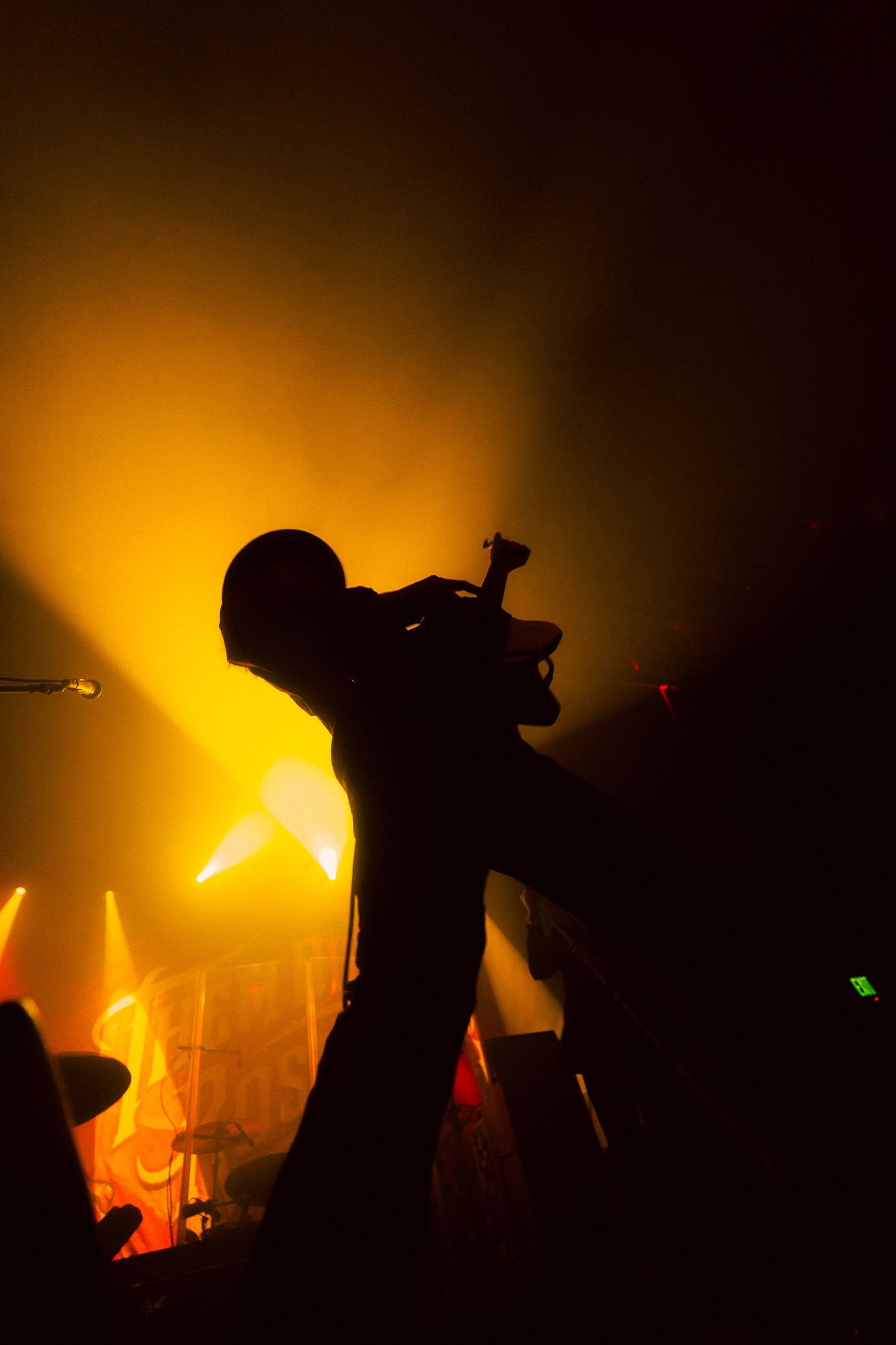 Lohrli from STIL RUNNIN on stage